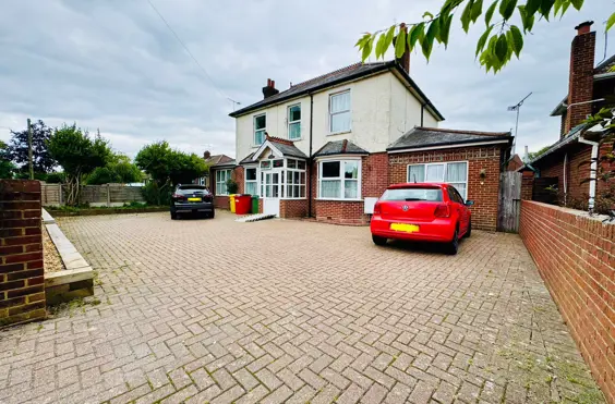 Holmside - outside view of care home