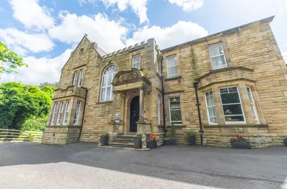 Hillcrest - outside view of care home