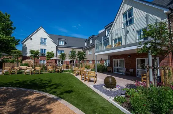 Heathlands House - outside view of care home