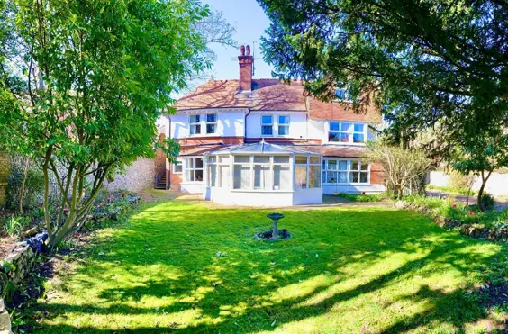 WYCHDENE CARE HOME - outside view of care home
