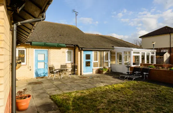 35 Priory Grove - outside view of care home