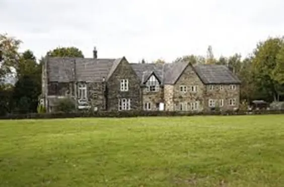 Lindsay House - outside view of care home
