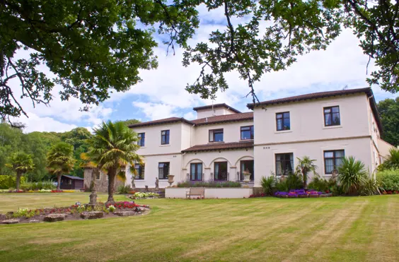 Magna Care Centre - An outside view of the home