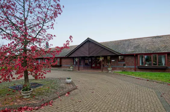 Broadwater Lodge - outside view of care home