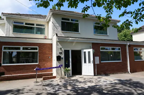 Barnford House - outside view of care home
