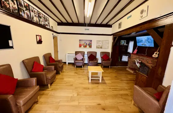 Shenley Lodge - Photo of the lounge area