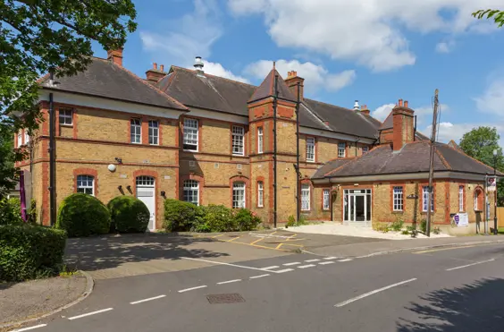 Elizabeth Lodge - An outside view of the home