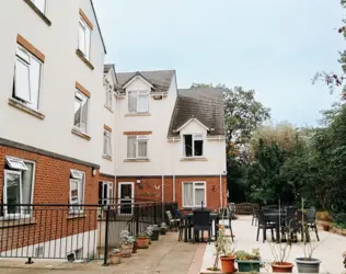 Argentum Lodge - outside view of care home