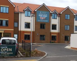 Lakeview Grange - outside view of care home