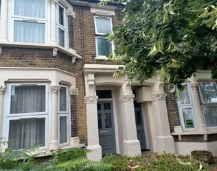 Salisbury Road - outside view of care home