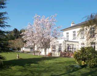 Linden House Nursing Home - outside view of care home