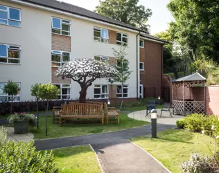 Chesham Leys - outside view of care home