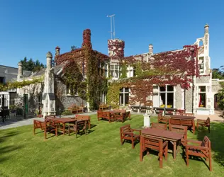 Chesham Bois Manor - outside view of care home