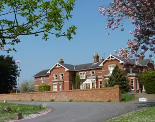 Sotwell Hill House - outside view of care home