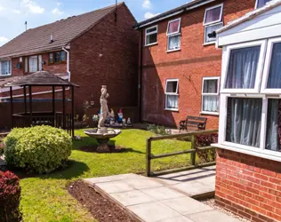 Roxburgh House (West Midlands) - outside view of care home