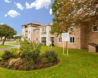 Madelayne Court - outside view of care home