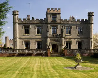 Kenilworth Manor - outside view of care home