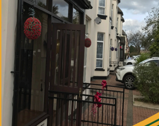 Hillsview - Eastwood House - outside view of care home